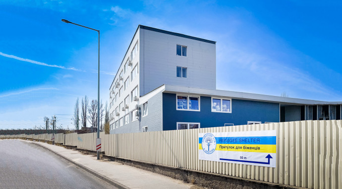 A Migration Aid menekültszállója a Madridi úton