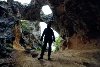 A pilisi kristálybarlang, ahol egy gipszhattyú született és halt meg