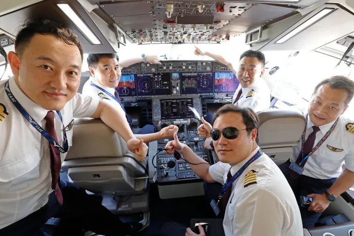 Kereskedelmi forgalomba állt az első kínai gyártású utasszállító gép, a C919