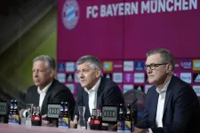 A Bayern a bajnokság megnyerése után is megtartja Tuchelt, és visszahívja a korábbi vezérét