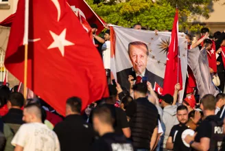 Kudarcot vallott az Erdoğant ünneplő törökök integrációja, írta egy németországi miniszter