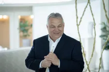 Orbán Viktor a születésnapját is munkával tölti, de azért az édesanyját meglátogatja