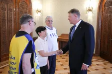 Megbeszélésre hívta Klaus Iohannis a koalíciós pártok vezetőit a tanársztrájk miatt