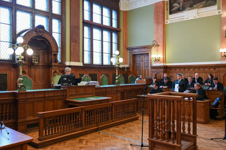 Tányér részletesen vallott Schadlra, aki szerint viszont nem is ismerték egymást