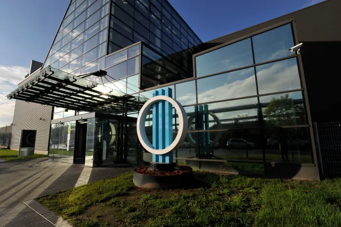 A közmédia kiakadt, hogy az RTL elviheti előle a Bajnokok Ligája közvetítési jogait