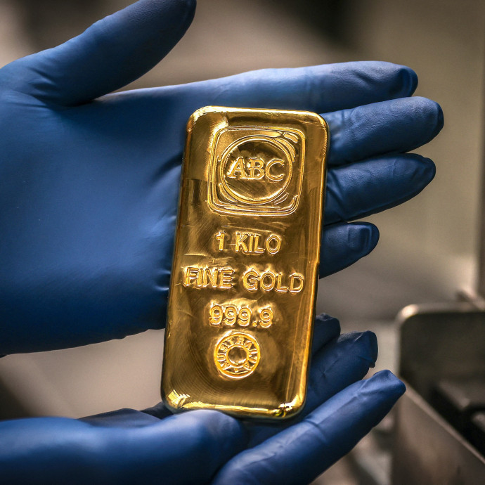 Aranyba fektetve is meg lehet úszni a megtakarításokat terhelő új adót