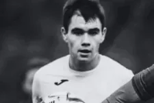 Meghalt a fronton az a 22 éves ukrán labdarúgó, aki tavaly hagyta ott lengyel csapatát a hazájáért