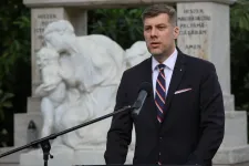 A nemzetpolitikáért felelős helyettes államtitkár revizionistának vélt beszédét kifogásolja a román sajtó