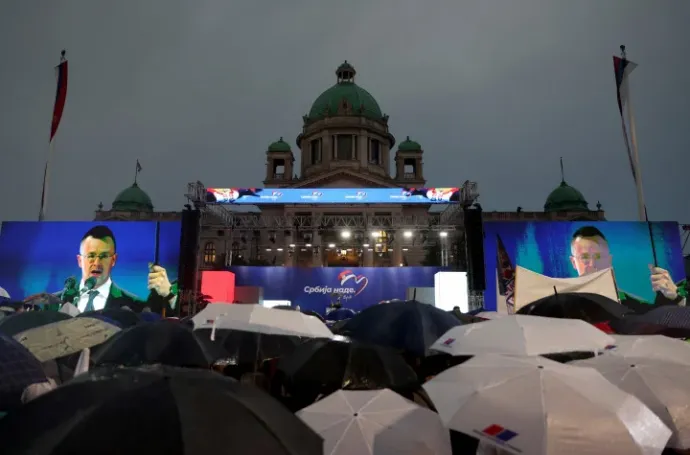 Péter Szijjártó speaking at the pro-government rally in Belgrade, 26 May 2023 – Photo by Marko Djurica / Reuters