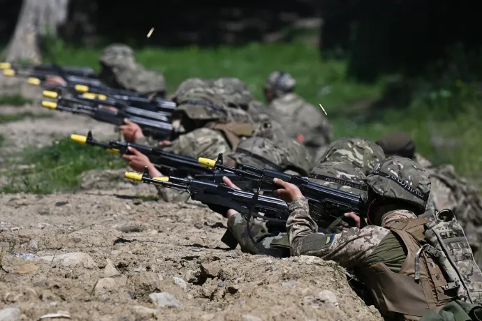 Ukrán védelmiminiszter-helyettes: Egyes területeken támadó akciókra készülünk