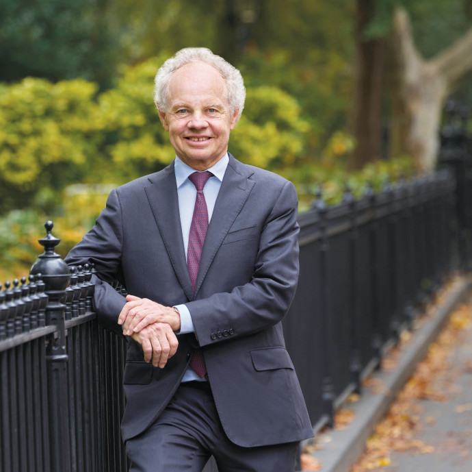 A Fehér Ház magyar származású nehézfiút vet be a szennyezők és az autóipar ellen