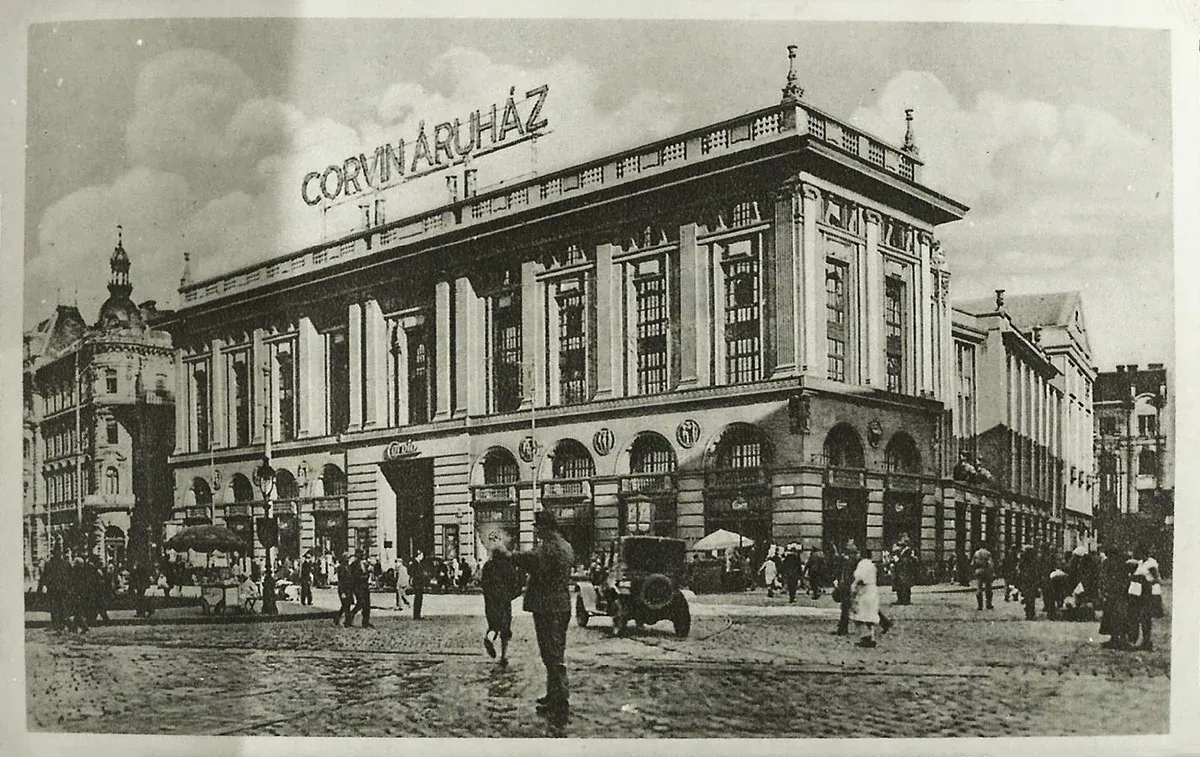 A Corvin Áruház 1935-ben – Forrás: Magyar Kereskedelmi és Vendéglátóipari Múzeum