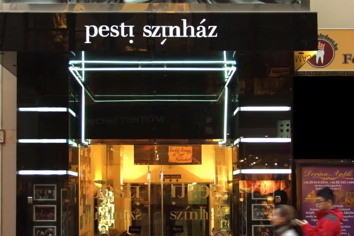 Nem mutatják be a Pesti Színházban a magyar társadalom megosztottságáról szóló darabot