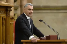 Ismét Lázár Jánoshoz kerülhetnek a dohánykoncessziók