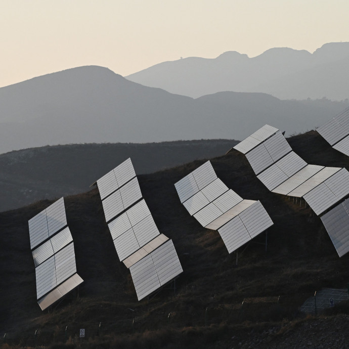 Árháború és szankciós készülődés rángatja a napelemgyártást