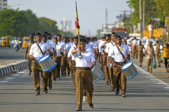 A világ legnépesebb országában az evolúció és a periódusos rendszer helyett a nemzeti büszkeség lett a tananyag