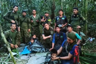 40 nap után élve találták meg a légi katasztrófa után dzsungelben eltűnt kolumbiai gyerekeket