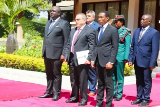 Majmoknak nevezte az afrikaiakat Románia kenyai nagykövete, visszahívják