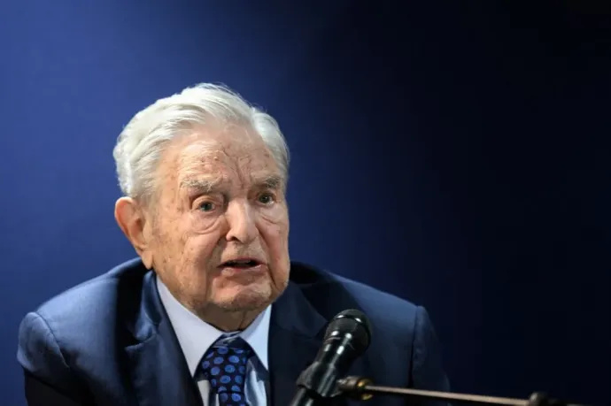 A 92 éves Soros György átadja pénzügyi birodalma irányítását a fiának