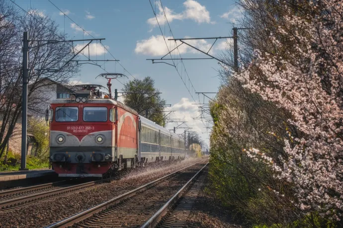 Büntetőeljárás indult a két veszélyes anyagot szállító tehervonat ügyében, amelyeknél hajszálon múlt, hogy összeütközzenek Segesváron