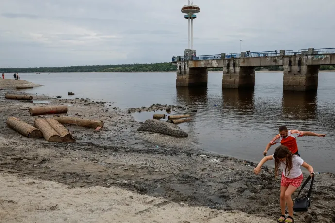 Az ukránok szerint hét falut visszafoglaltak, a csecsen Ahmat-osztag leszerződött az orosz védelmi minisztériummal
