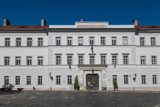 A Hadtörténeti Múzeum épületébe költözik a Honvédelmi Minisztérium vezetése