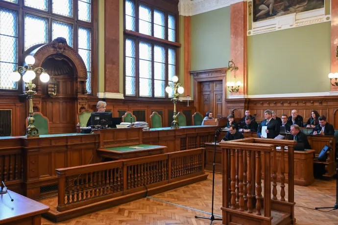 Schadl több pénzt kért, amit azzal indokolt, hogy abból Völner Pálnak kell továbbadnia, mondta egy tanú a bíróságon