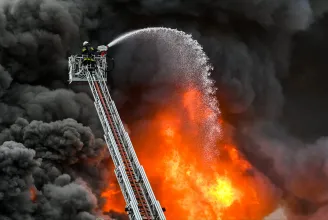 Áprilisban lejárt a tűzoltók baleset- és életbiztosítása, a Belügyminisztérium azóta sem kötött újat