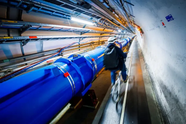 A bolygó legnagyobb részecskegyorsítója fogja segíteni a gravitációs hullámok érzékelését