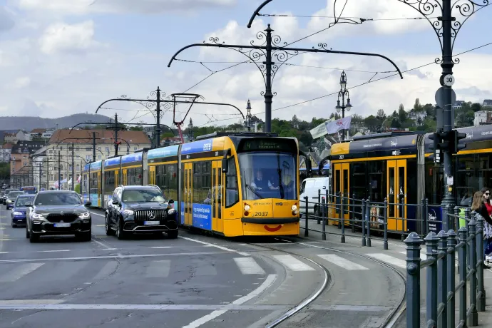 A nők inkább BKV-znak és gyalogolnak, a férfiak autóznak és bicajoznak Budapesten