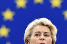 Az EU szigorítaná a kínai kapcsolatokat, ez újabb konfliktusforrás lehet nekünk