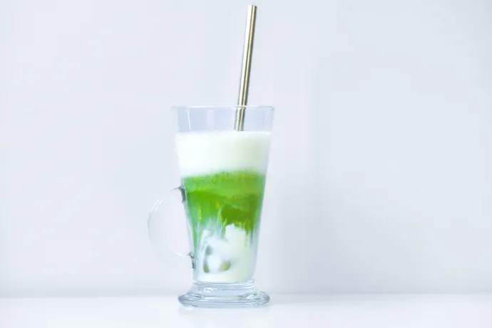 Miért iszunk smaragdzöld italokat? A matcha házi kivitelben
