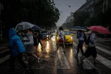 Péntek délután heves zivatarok zárják le a kánikulát
