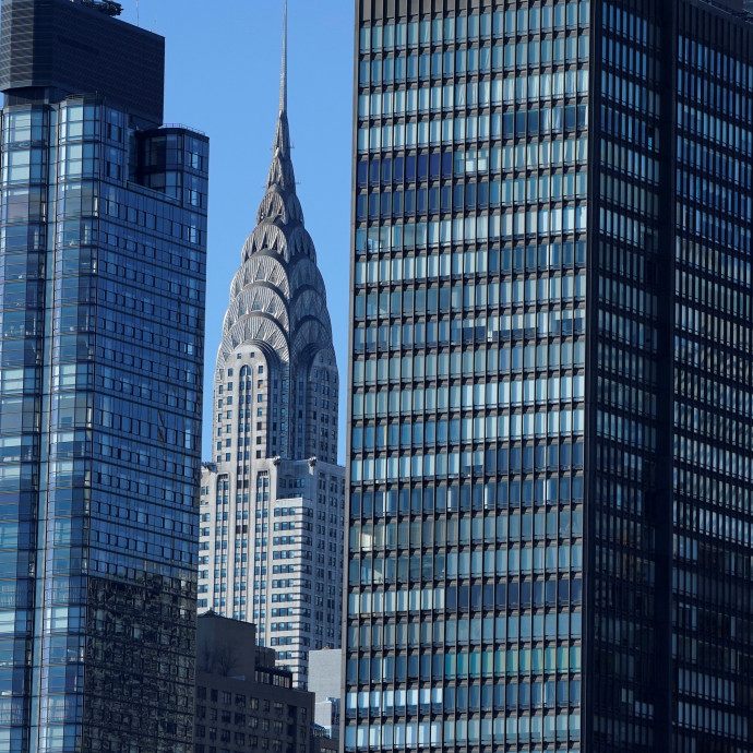 Világszerte szabadulnának az irodáktól a befektetők, míg a magyar állam gigaprojektet vesz