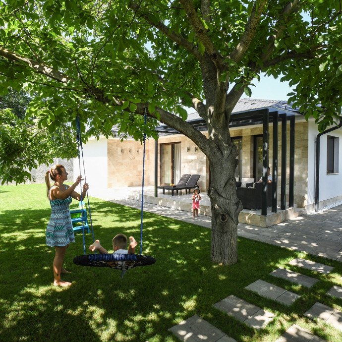 Amíg nem tudjuk, mi jön a kifulladt csok helyett, addig kockáztatni kell