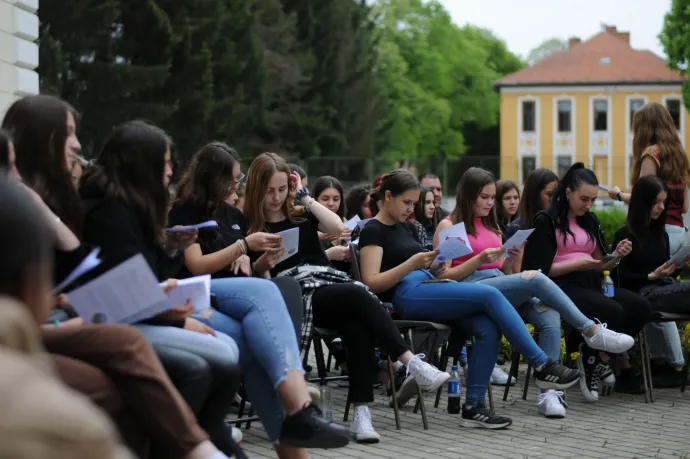 Nem csak szakmailag, hanem a közösségépítés miatt is indokolt a pedagógiai líceumok fenntartása