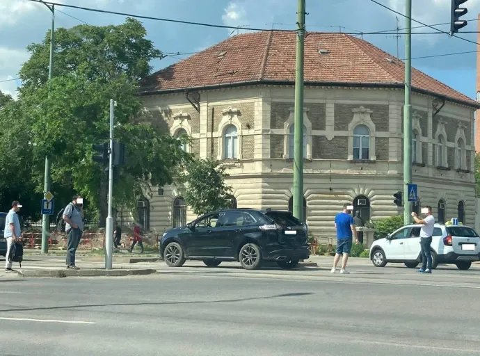 A stadleres mérnök terepjárója a baleset után – Forrás: olvasói fotó / Szeged365
