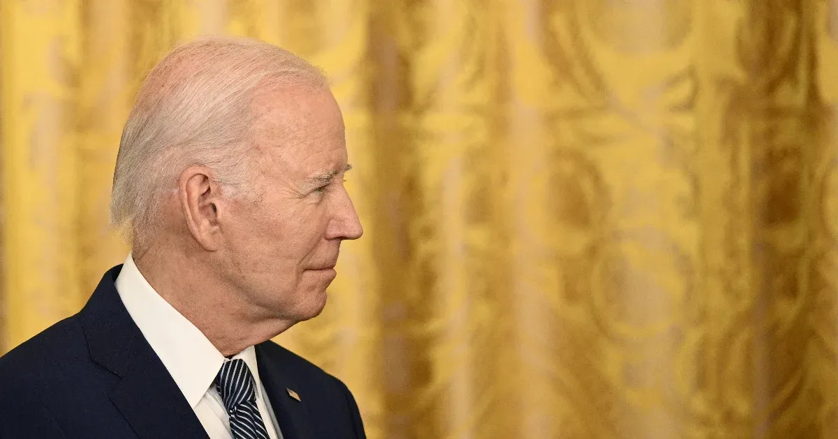 Alvási betegsége miatt gépre kötve alszik Joe Biden