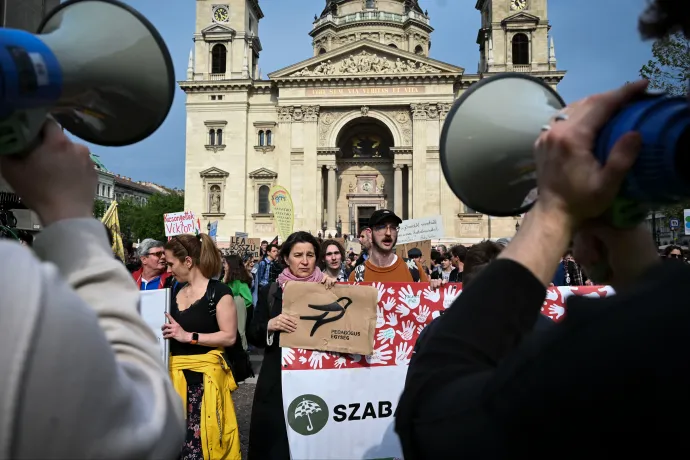 Csak akkor lehet áthelyezni a tanárokat, ha az oda- és visszautazásuk három órába belefér