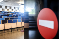 Rengeteg magyar diákot érinthet, hogy visszafognák az angol nyelvű képzéseket a holland egyetemeken