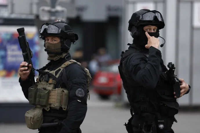 A francia rendőrség különleges alakulata Lille-ben – Fotó: Kenzo Tribouillard / AFP or licensors