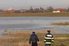 Szombat óta hiába keresnek egy fiút, aki a Szamosba hajtott az autójával