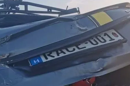 Race-001 volt a rendszáma annak az autónak, ami halára gázolt egy kerékpárost az Árpád hídon