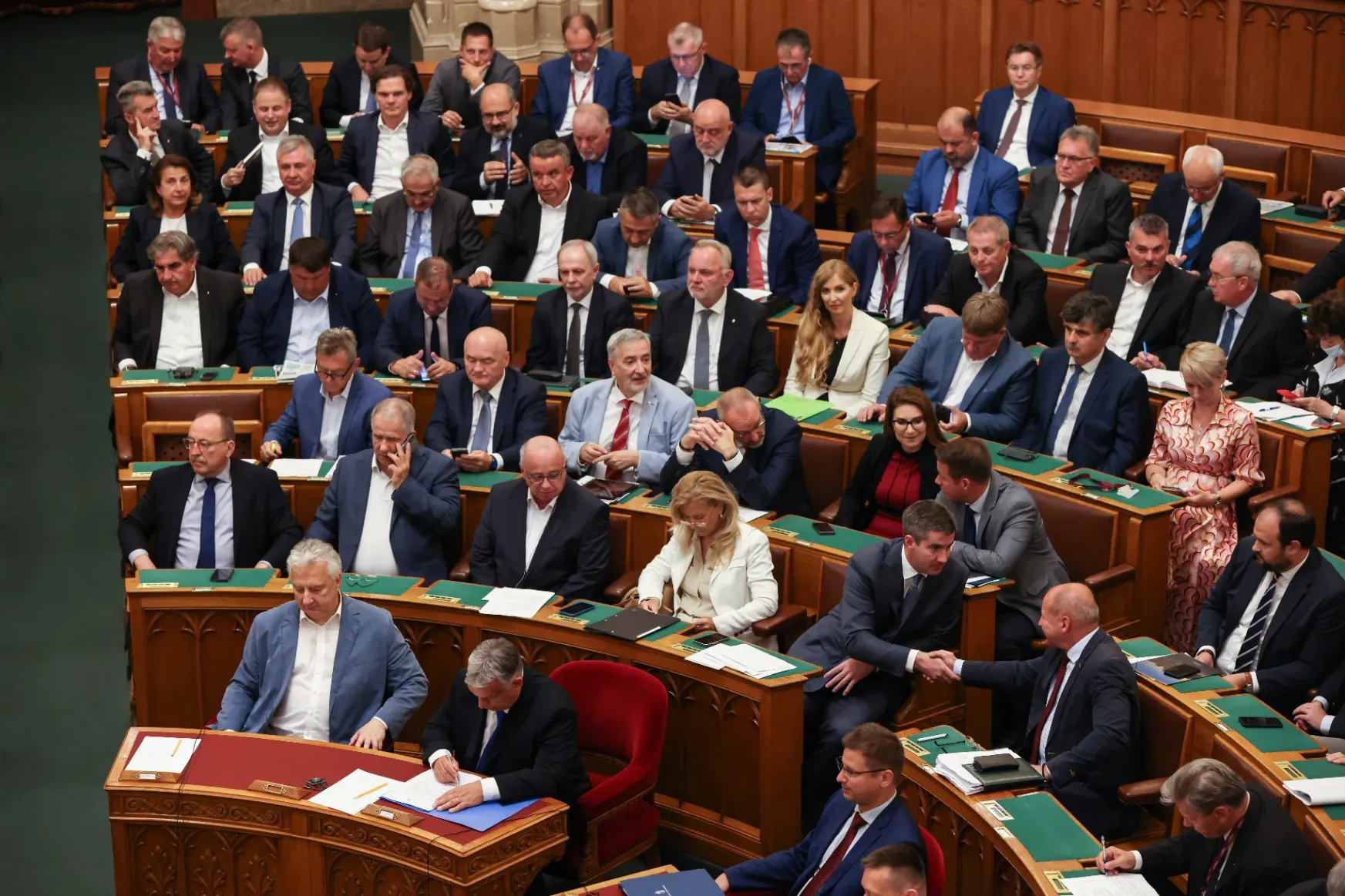 Fidesz a státusztörvényről: A baloldal nem akarja, hogy a pedagógusok 800 ezer forintot keressenek