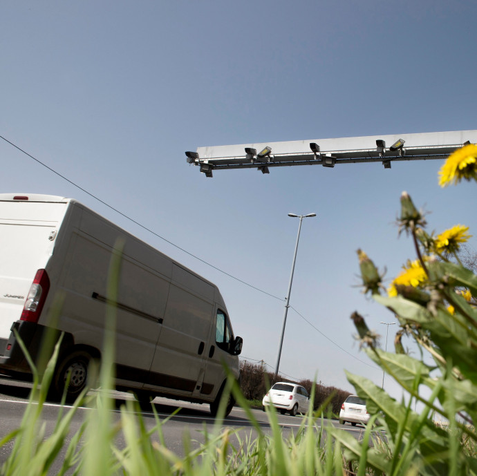 Legalább 200 fix sebességmérő kéne, hogy elejét vegyék a gyorshajtásnak Budapesten