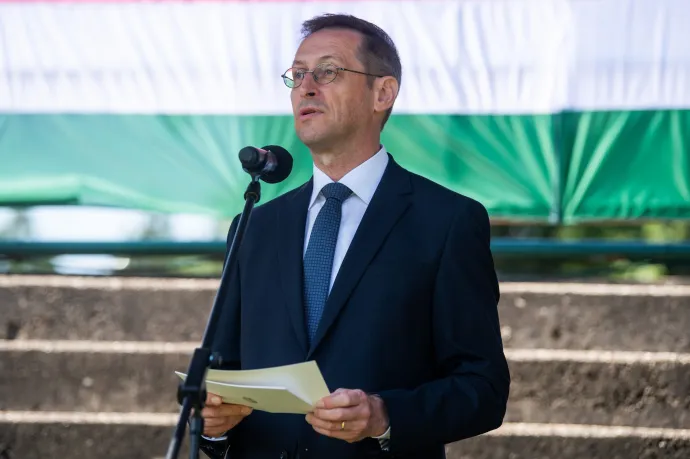 Felülvizsgálják az állami egészségügyi és családtámogatási kiadásokat, a PM szerint Brüsszel miatt