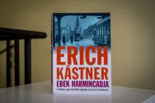 Tobzódik a szexben Kästner felnőtteknek írt, figyelmeztető jelnek szánt könyve, amelyet a nácik máglyára vetettek