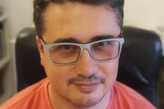 Telex Neked #121: Katódgyár, státusztörvény, Árpád hídi halálos baleset, Szoboszlai