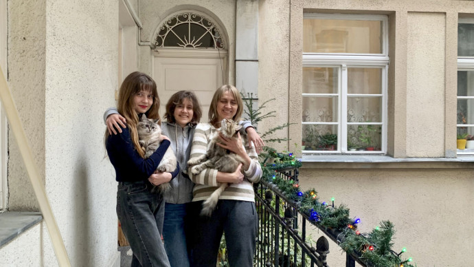 „Négy menekültért autóztunk ki, de tizennyolcan akartak velünk jönni”