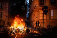Évtizedes feszültség áll a francia zavargások mögött, amikkel egyik politikai oldal sem jár jól